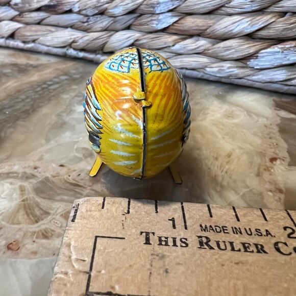 Wind Up Chickie Toy - Picture 4 of 5